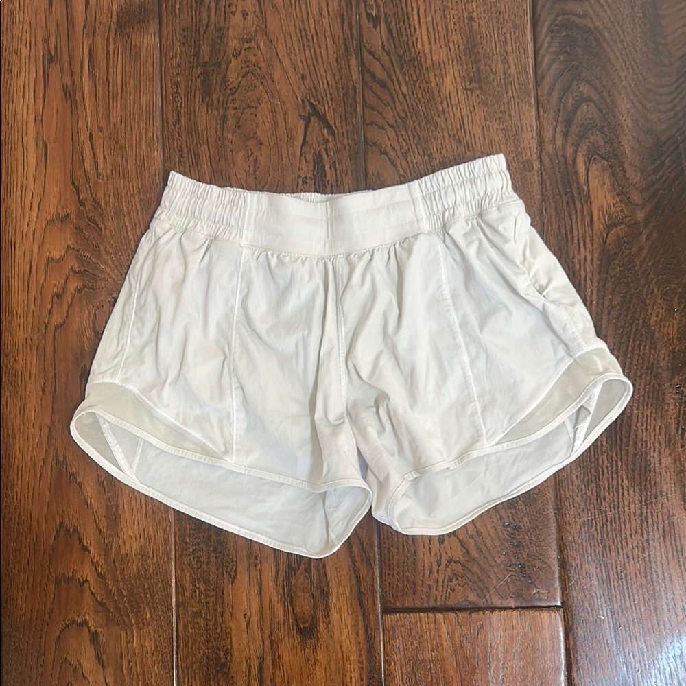 Lululemon hotty hot shorts 2.5” inseam
